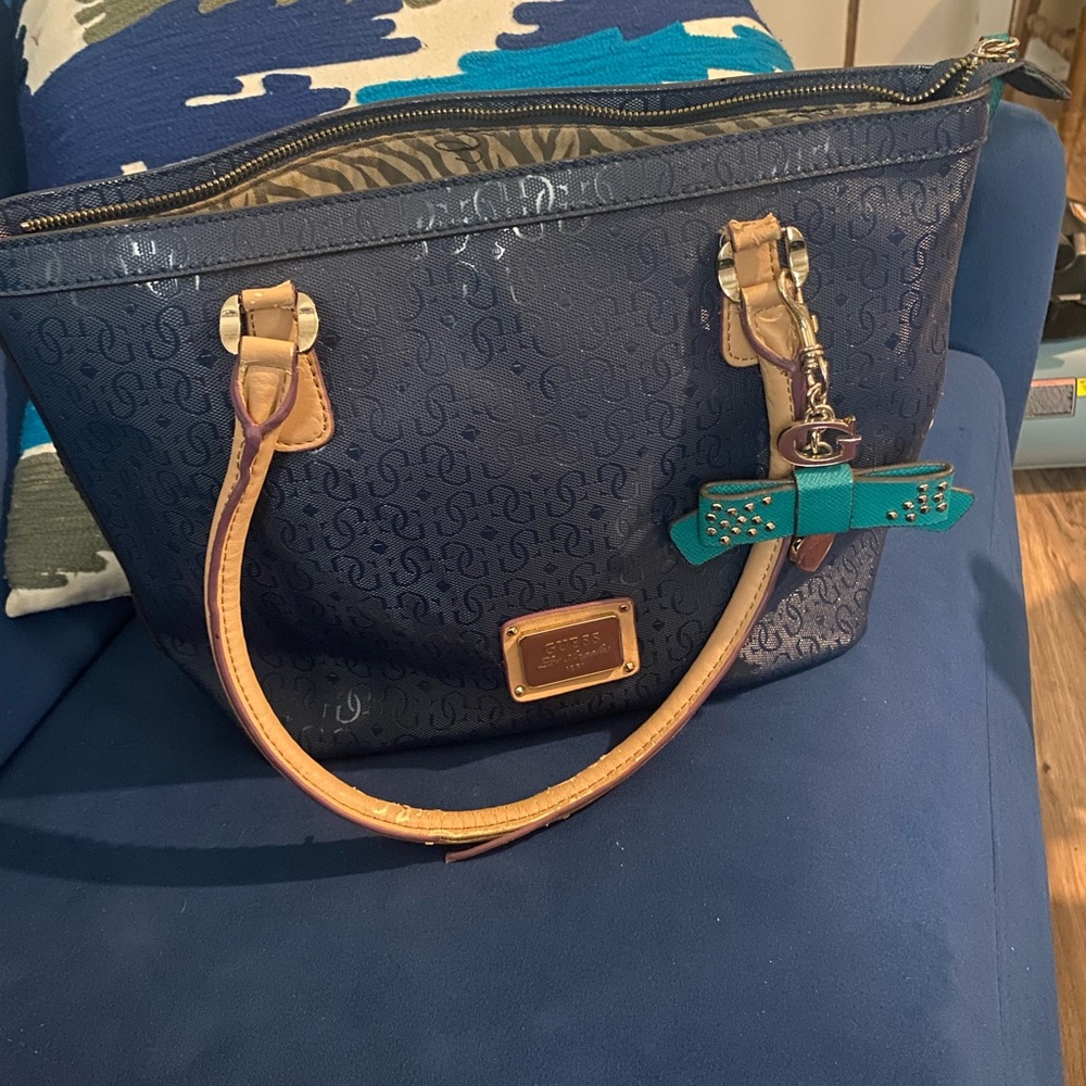 Guess bag - Picture 2 of 2